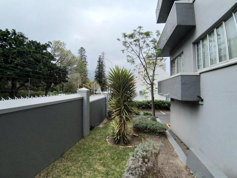 To Let 1 Bedroom Property for Rent in Claremont Western Cape